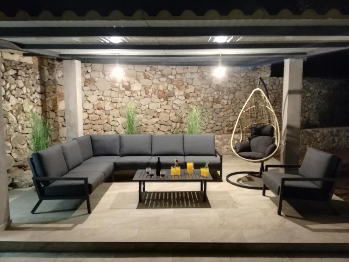 Olive Tree - House With Pool Villa Vinišće Kültér fotó